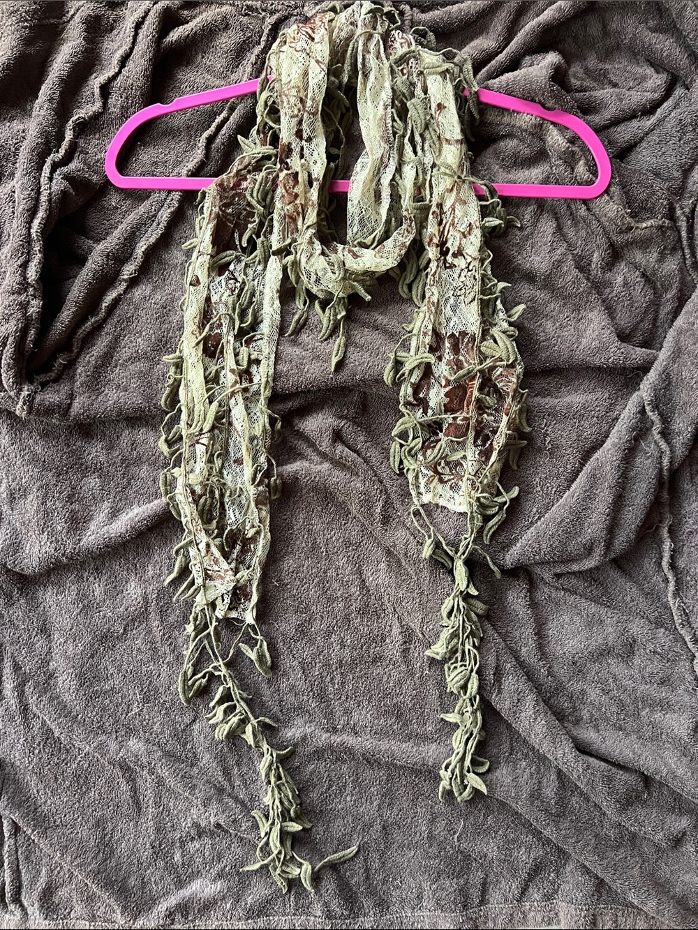 Young Essence Delicate Cream Lace and Olive Green Fringe Scarf